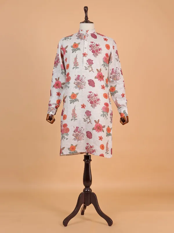 Floral printed white kurta tailored in cotton