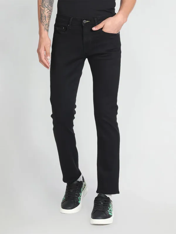 Flying Machine black solid slim tapered fit jeans