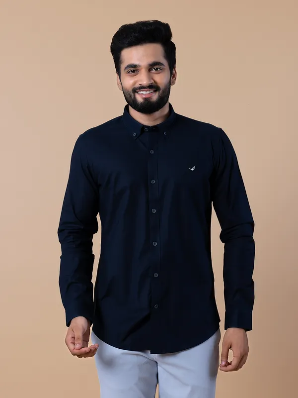 Frio navy palin cotton slim fit casual shirt
