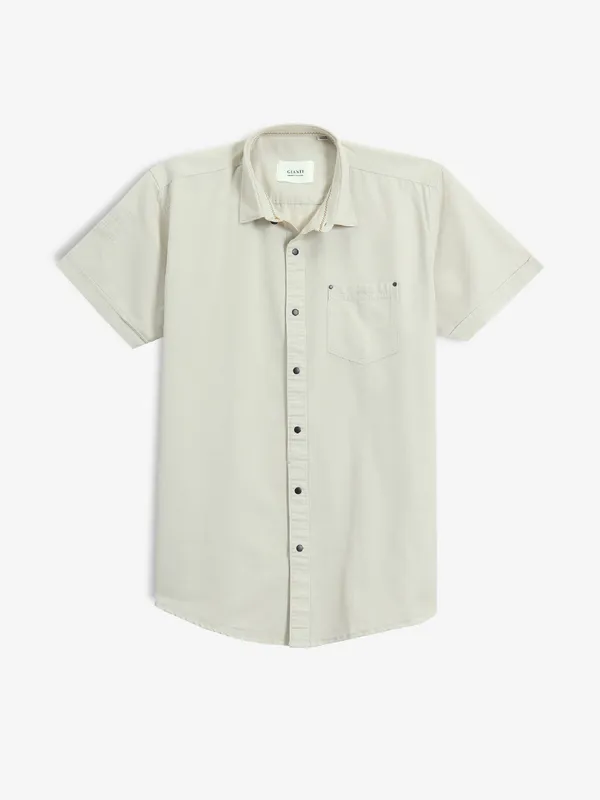 GIANTI plain cutaway collar beige shirt