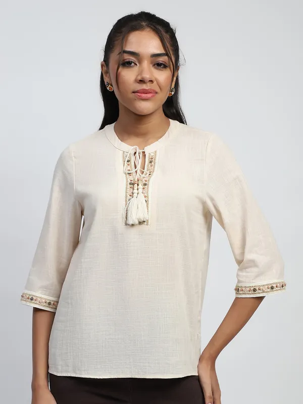 GLOBAL REPUBLIC cream cotton top