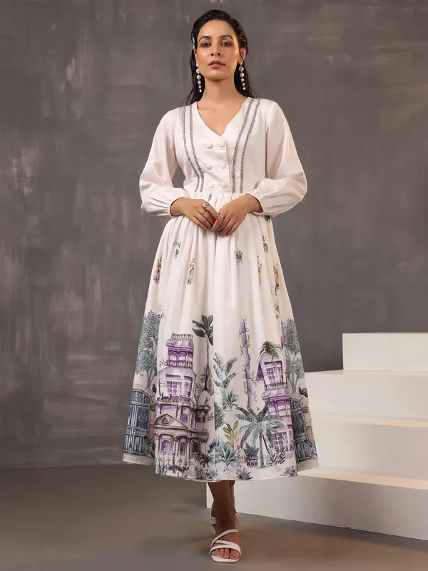 Gorgeous white silk kurti for casual wear