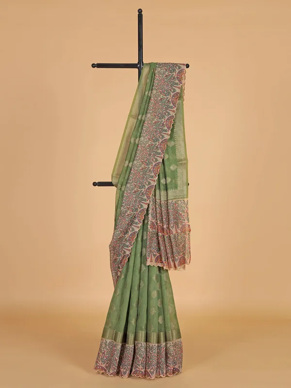 Green semi cotton saree with zari weaving