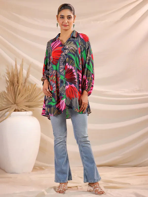 Grey crepe printed top