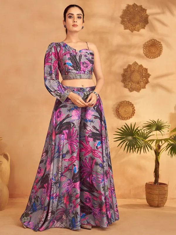 Grey silk palazzo suit with print