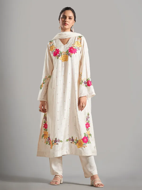 Latest off-white silk salwar suit