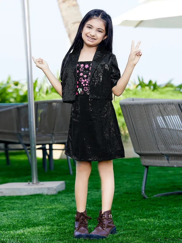 Leo n Babes black jacket style dress