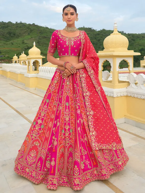 Letest red and magenta lehenga choli for wedding