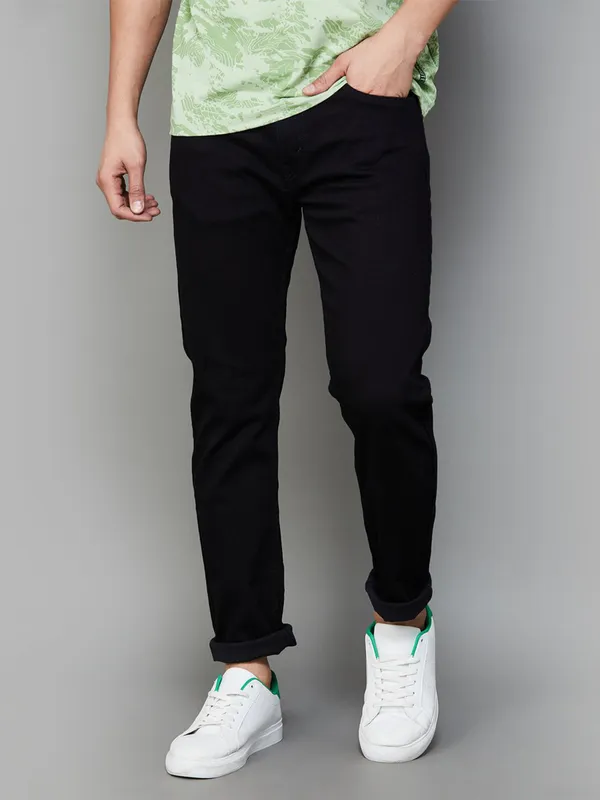 LEVIS black solid slim tapered fit jeans
