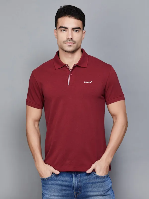 LEVIS maroon brand name cotton t-shirt