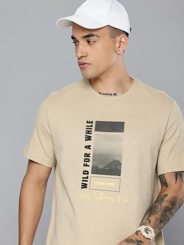 LEVIS printed beige cotton slim fit t-shirt