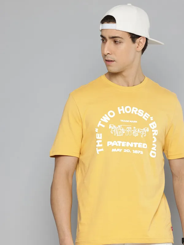 LEVIS printed yellow slim fit t-shirt for men