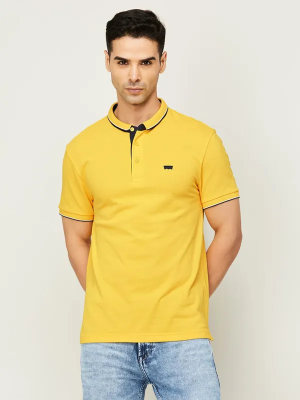 Levis yellow cotton plain t shirt