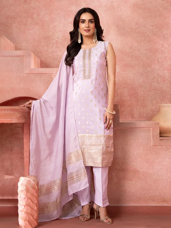 Light purple silk salwar suit in straight cut