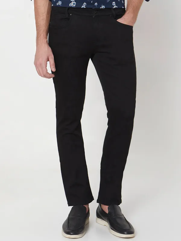 MUFTI dark black solid denim jeans for men