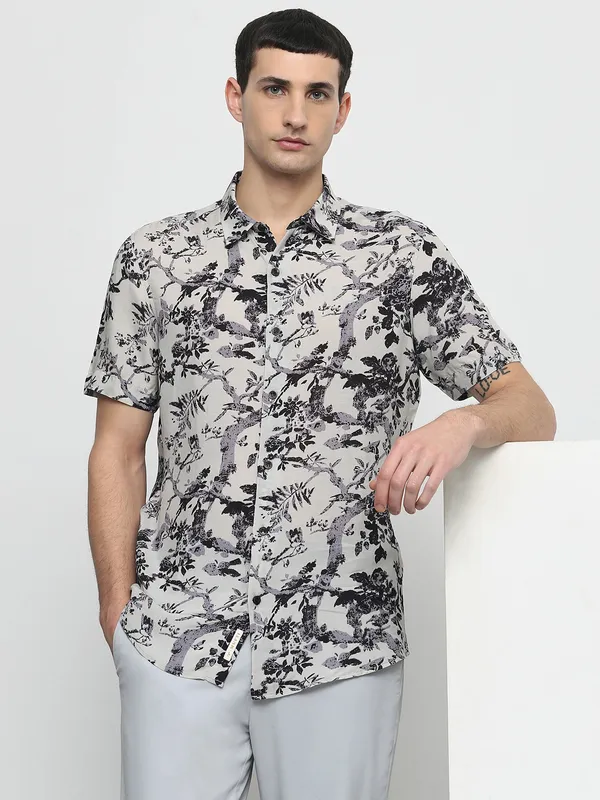 MUFTI light grey floral printed casual wear shirt
