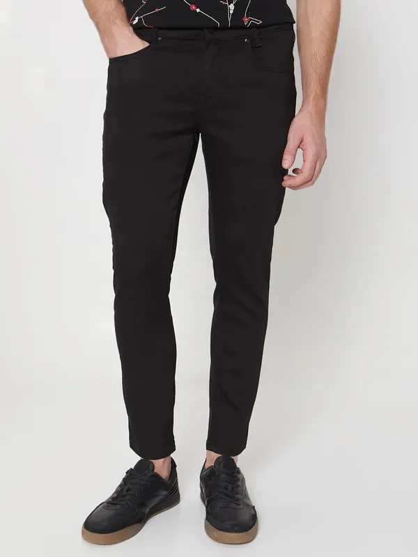 MUFTI solid black ankle length fit denim jeans
