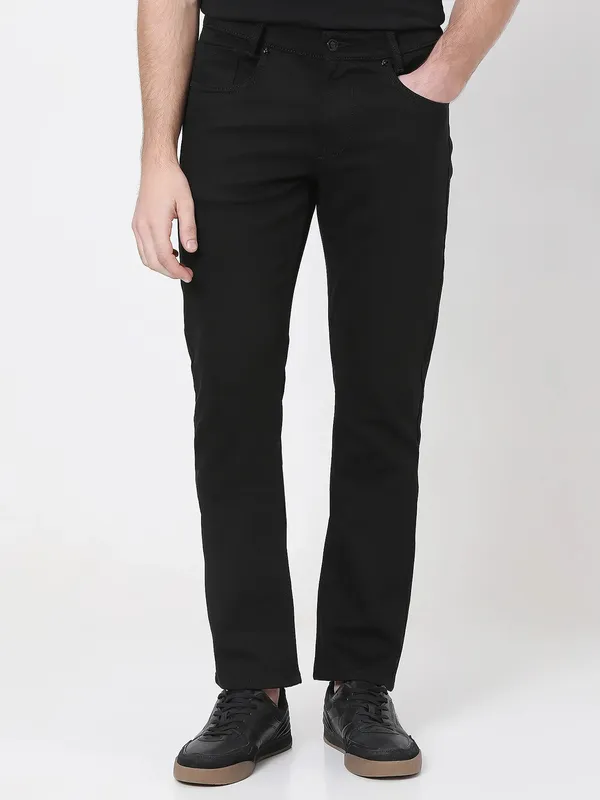 MUFTI solid black straight fit denim jeans