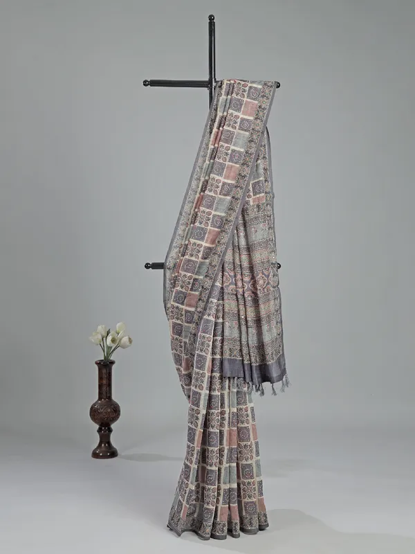 Multicolor semi cotton saree with print