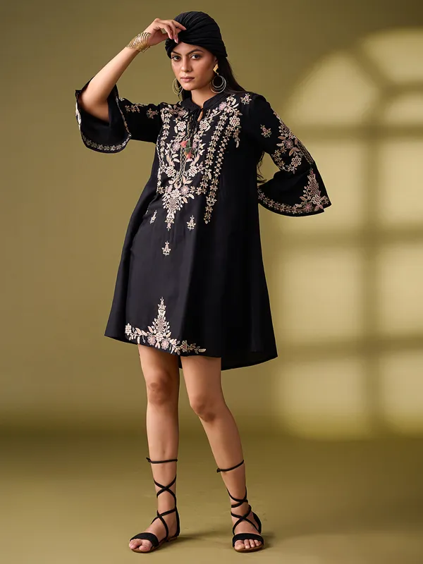 Newest black silk embroidery kurti