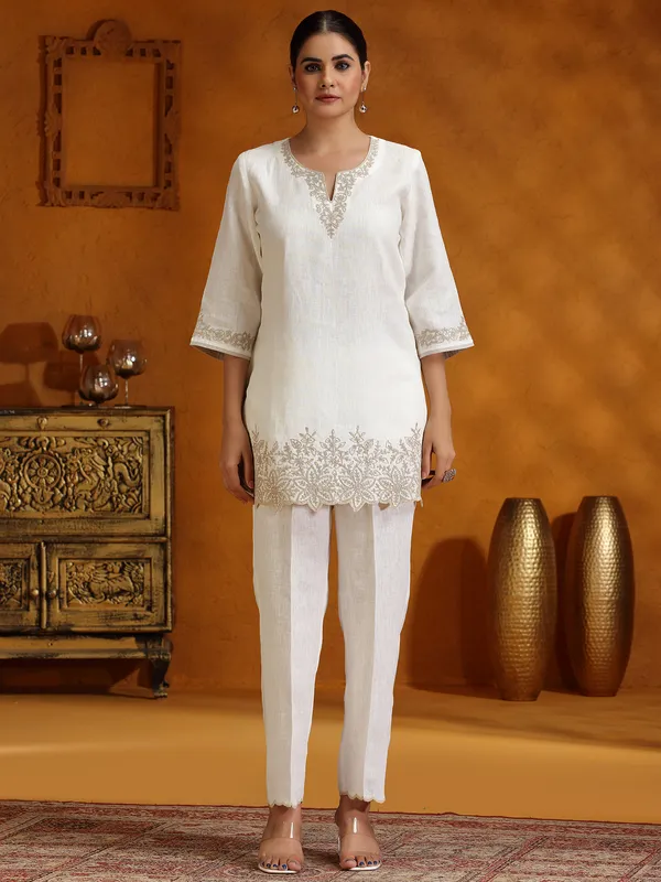 Off-white cotton co-ord set for festive