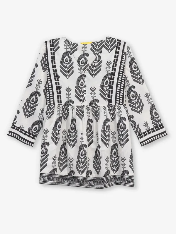 Off-white printed cotton casual top for women