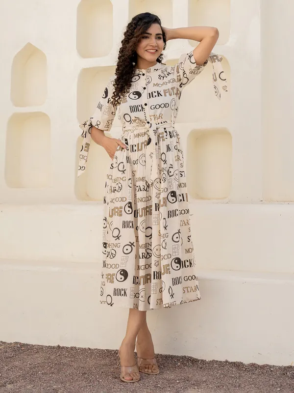 Off white silk printed kurti with collared half sleeves