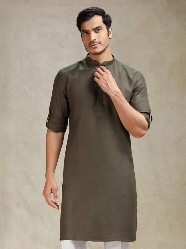 Olive green linen kurta for ethnic look