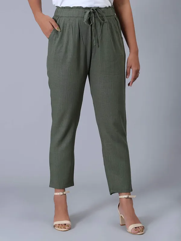 Olive solid casual pyjama in linen