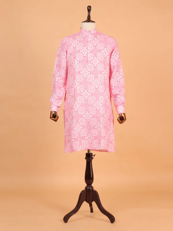 Pink cotton kurta with floral print for men