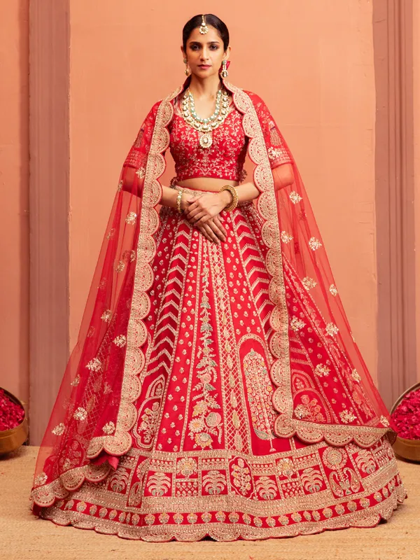 Pink couture lehenga choli for glamorous bridal moments