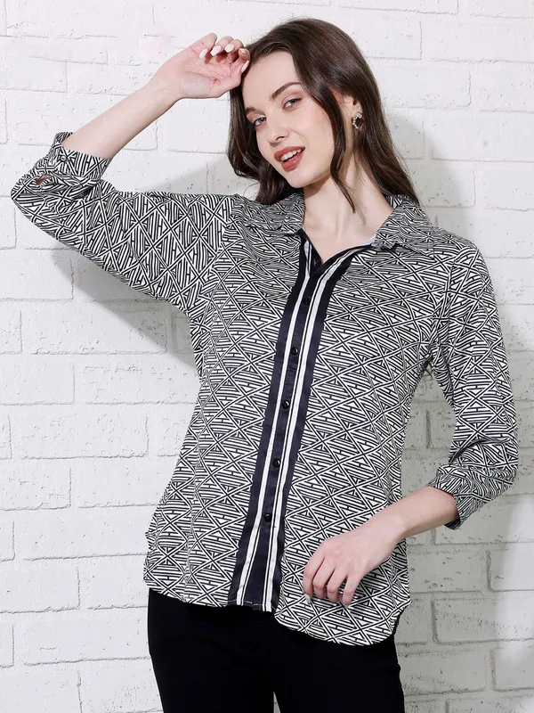 PINK NINE white and black printed round neck shirt