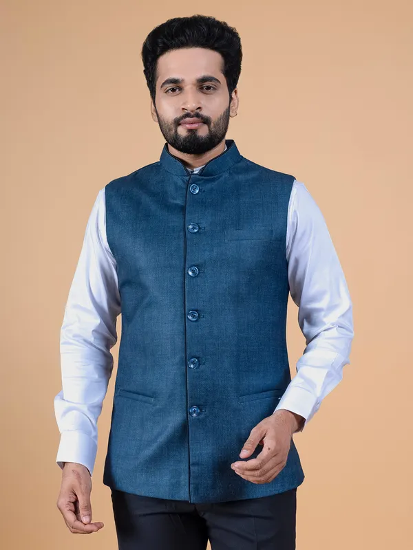 Prussian blue waistcoat in jute silk