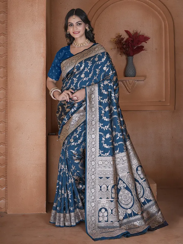 Rama green silk saree with zari embellishment