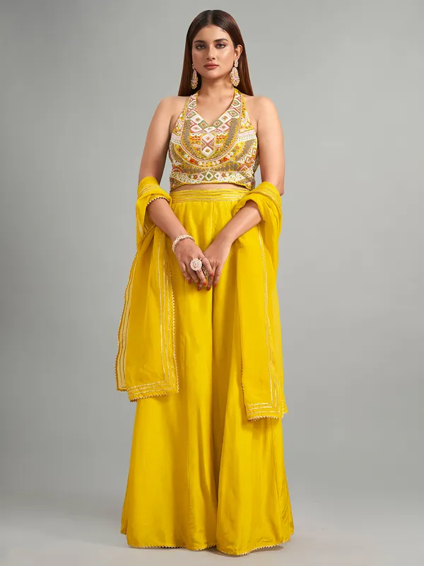 Shiny yellow silk palazzo suit