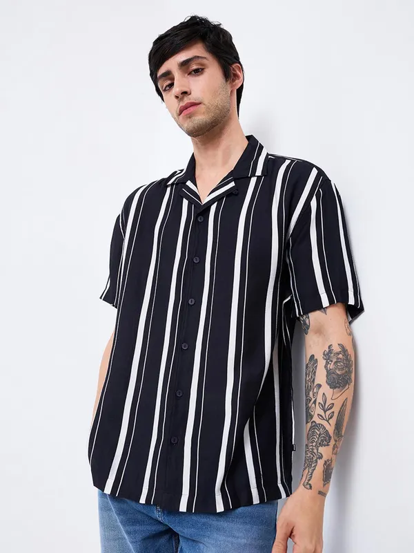 SPYKAR black stripe shirt for men