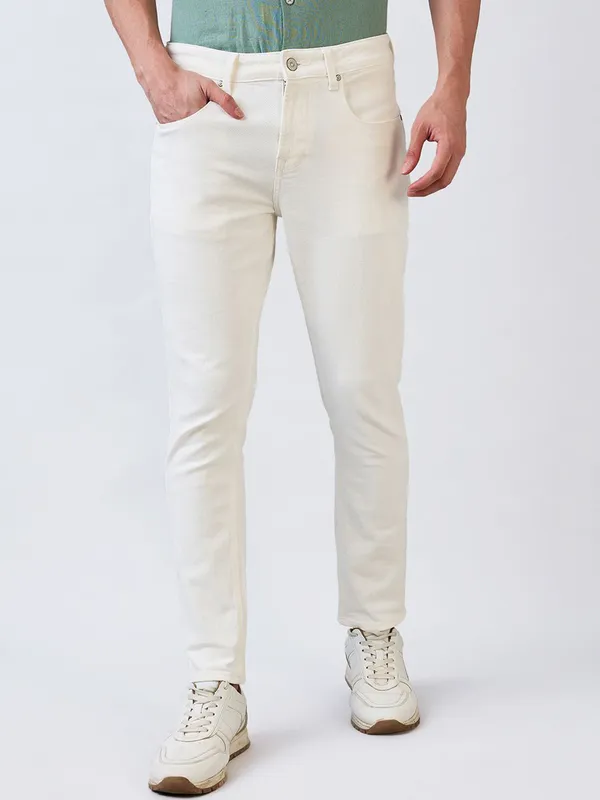 SPYKAR solid white slim fit denim jeans for men