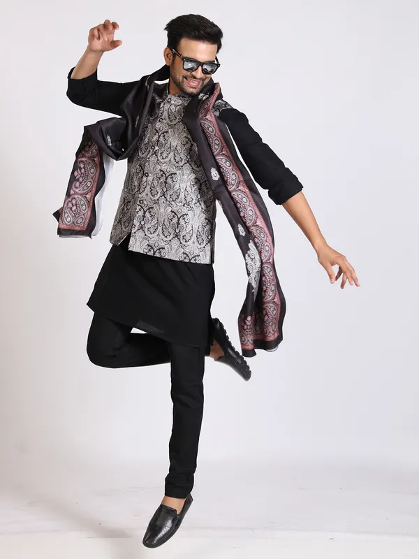 Stylish black silk printed waistcoat set