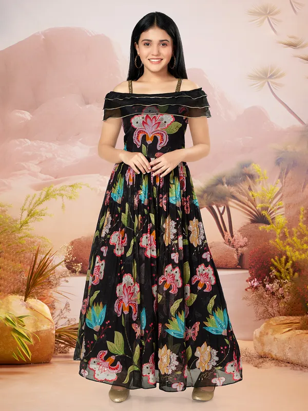 Stylish georgette black gown for girls