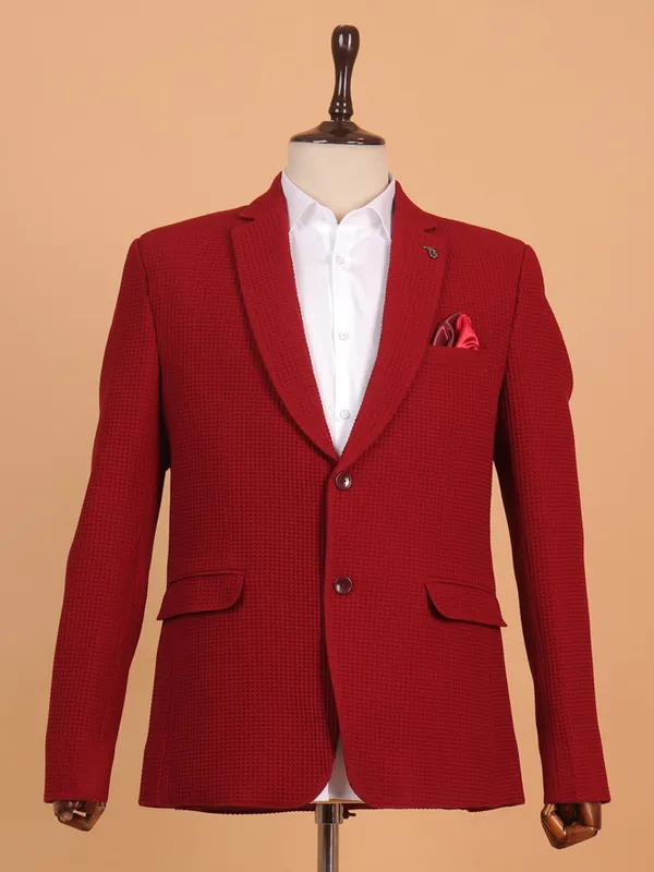 Stylish textured red cotton blazer for men