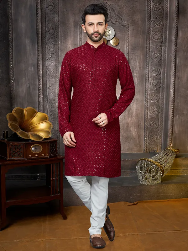 Traditional glimmerish maroon kurta suit for men