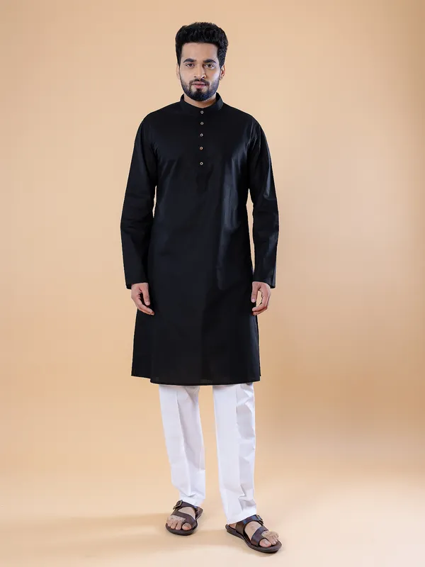 Trendy black  Men Kurta pajama in cotton