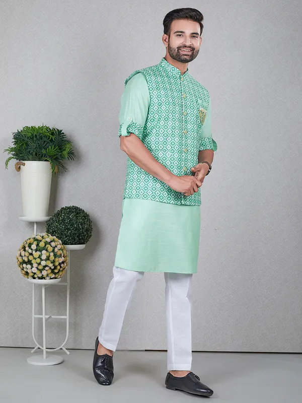 Trendy light green silk waistcoat set