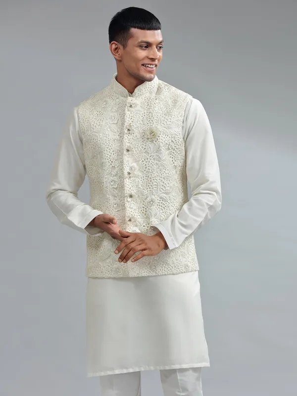 Trendy white silk waistcoat set with bottom
