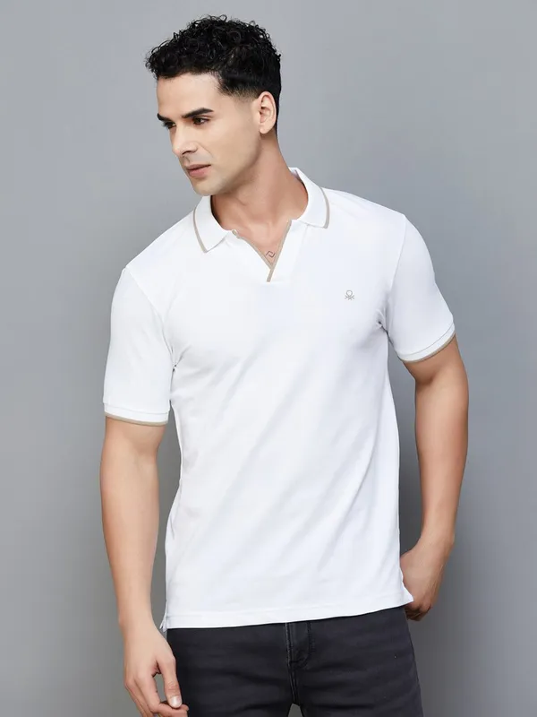 UCB mens white cotton slim fit t-shirt