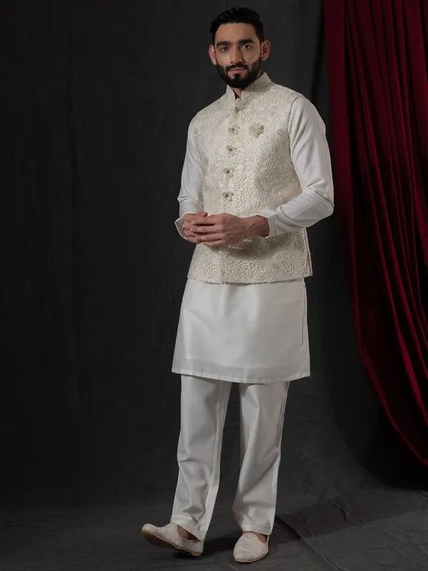 Unique off whiye rayon waistcoat set with cutwork