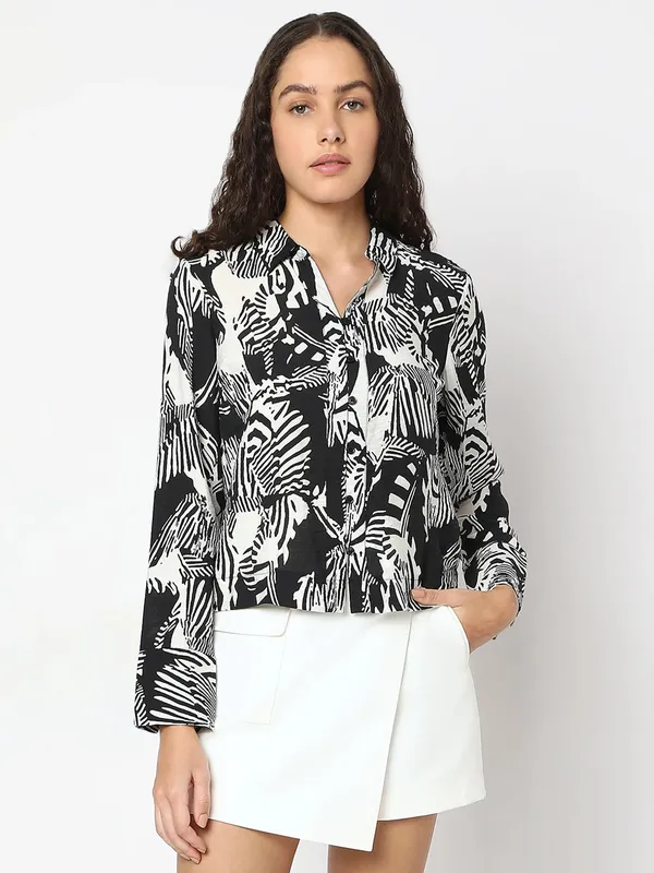 VERO MODA black and white silk shirt