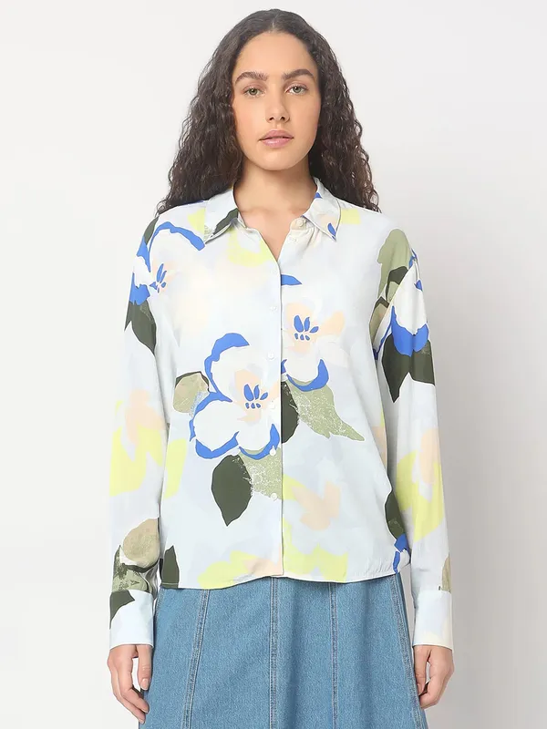 VERO MODA light blue printed shirt