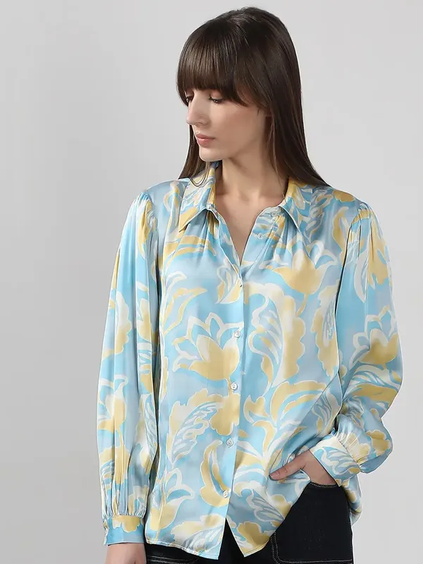 VERO MODA printed satin silk shirt in sky blue