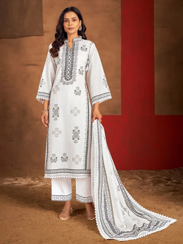 White and black kurti set for women